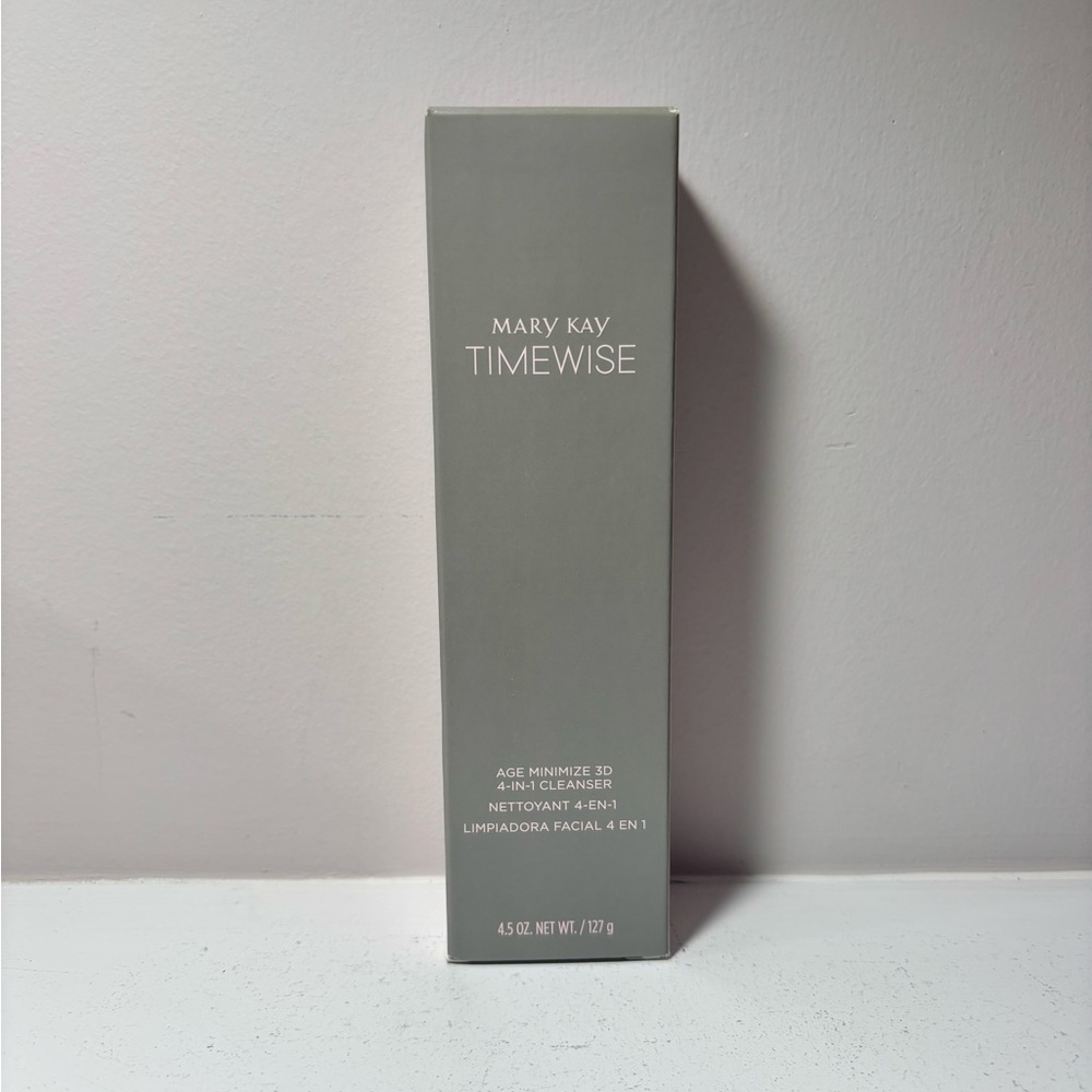 Mary Kay Timewise Age Minimize 3D Cleanser Normal to Dry Skin 4.5 Oz